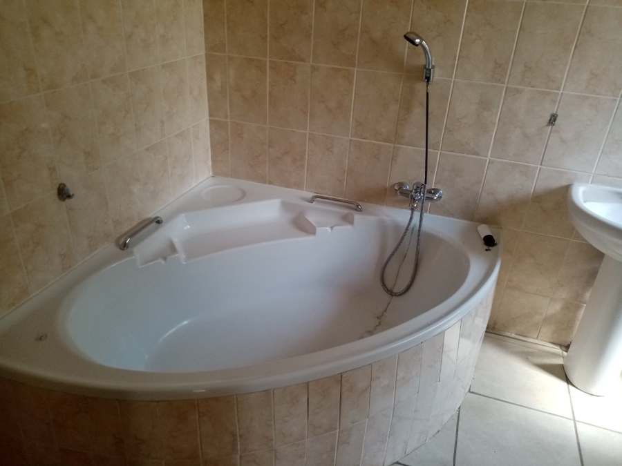 3 Bedroom Property for Sale in Mandela View Free State